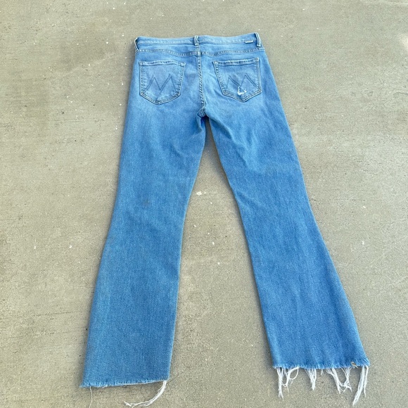 MOTHER The Insider Crop Step Fray Distressed Jeans |Thrilling Shots~29 - Picture 2 of 5
